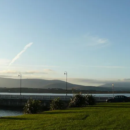 Ostan Oilean Acla Hotel