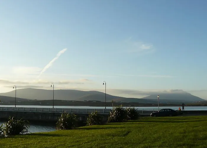 Ostan Oilean Acla Hotel